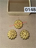 3 Antique Buttons (living room)