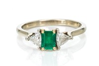 14K GOLD, EMERALD AND DIAMOND RING, 2.9g