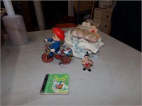 Antique windup tin toys & stuff