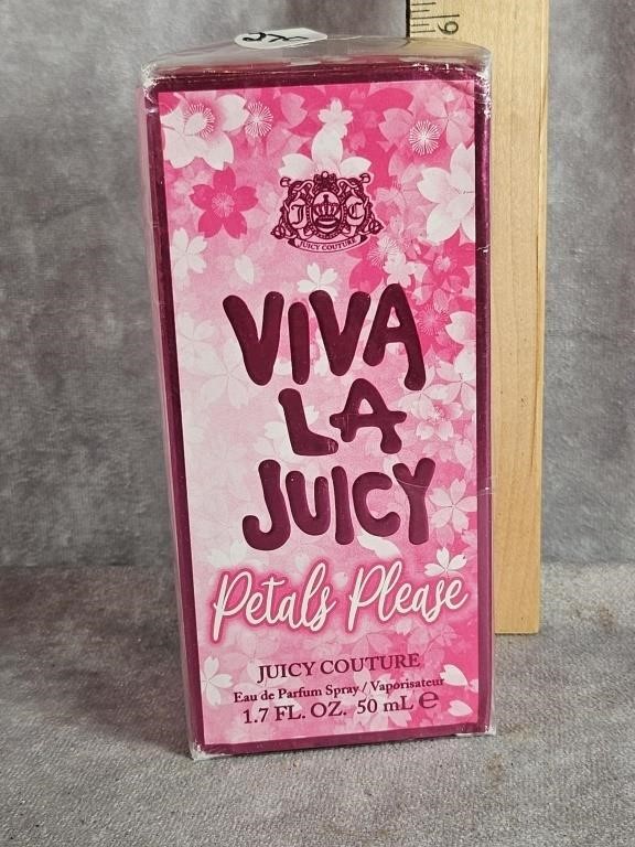 VIVA LA JUICY PETALS PLEASE PERFUME SPRAY