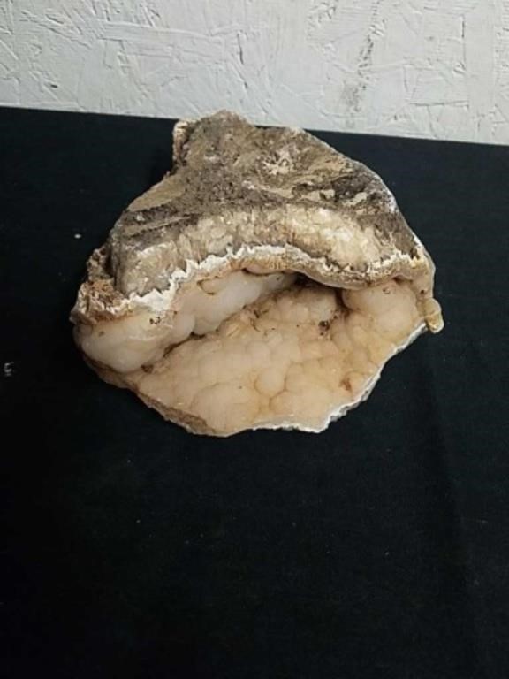6x 7x 2.5 in mineral Rock
