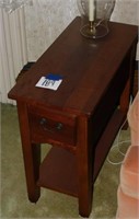 1 DRAWER END TABLE