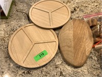 2PC PEACE SIGN LAZY SUSANS & SM CUTTING BOARD