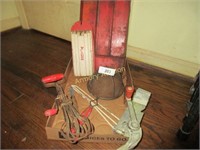 BL- red wooden handle kitchen strainer,