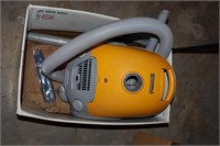 Kenmore Canister Vacuum Cleaner (Came on when