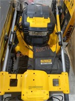 DeWalt 2 x 20v Self Drive Lawn Mower