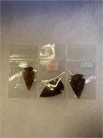 Set of 3 arrowheads.