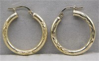 Sterling Silver hoop earrings, with diamond cut