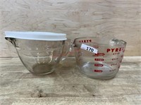 Pyrex and Pampered chef measuring bowls