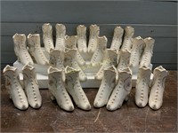 12 PAIRS OF PORCELAIN SHOES