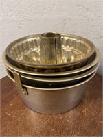 4 Vintage Aluminum Baking Pans