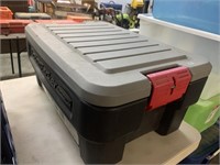 RUBBERMAID STORAGE CONTAINER