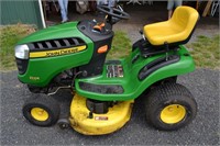 John Deere D105 Auto lawn tractor, 17.5hp motor, 4