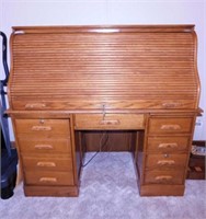 Oak roll-top desk w/ key, 54" x 29" x 52"