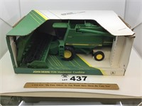 ERTL JOHN DEERE 9510 MAXINIZER COMBINE 1/28 SCALE