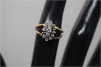 14K Gold & Diamond Ring  Sz 4-1/2