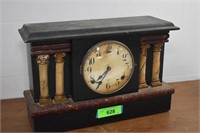 Vintage Chime Clock. No Key