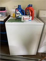 Estate Washer & Laundry Supplies