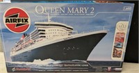 QUEEN MARY 2 MODEL