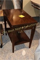 End Table - 15.5"L x 23.5"W x 23"H (BS)