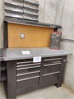 Craftsman rolling workbench