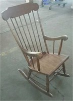 Wooden rocking chair, needs repairs