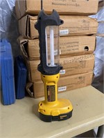 Dewalt fluorescent Area light, one battery, no