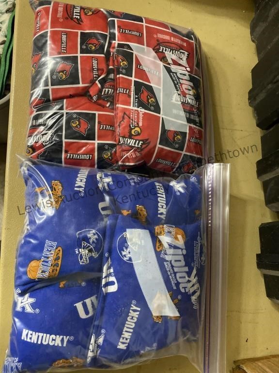 2 sets bean bags UK, UL