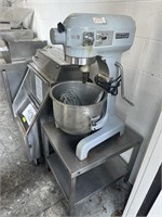 Hobart 20 quart mixer dough machine with table