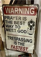 PRAYER / MEETING GOD METAL SIGN
