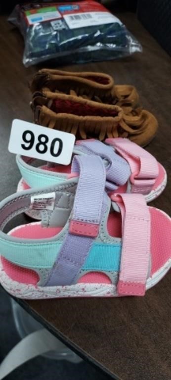 (2) TODDLER SHOES SIZE 2 & SIZE 4