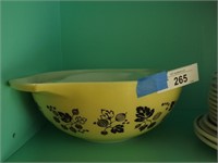 Pyrex Yellow and Black Gooseberry Set of 3