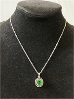 18" necklace w/ emerald like - stove