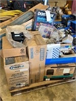 Pallet of plumbing fixtures, supplies, and gas sup