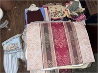 Assorted Vintage Placemats & Potholders