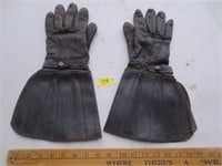 Vintage motor cycle riding gloves