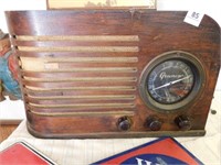 Vintage Grunow Radio
