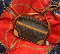 Louis Vuitton Monogram Crossbody Tracadero MM bag