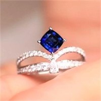 Royal Blue Sapphire 18Kt Gold Ring