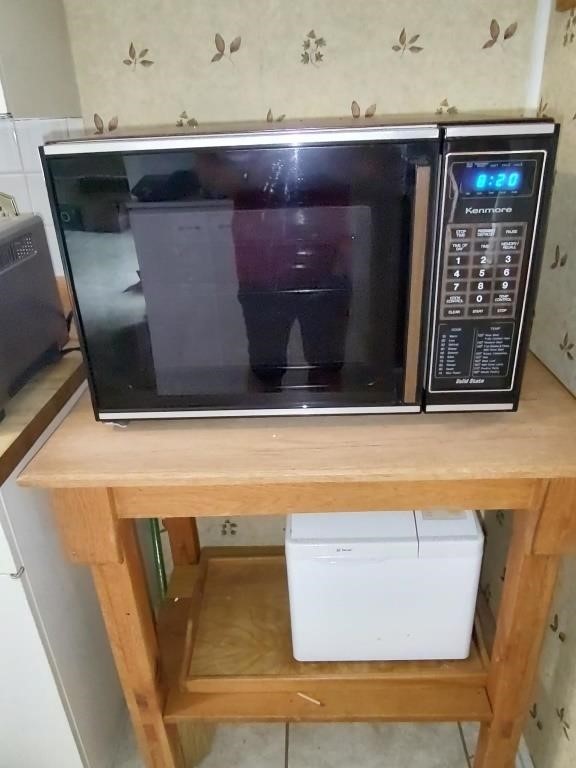 Microwave and Bread Maker