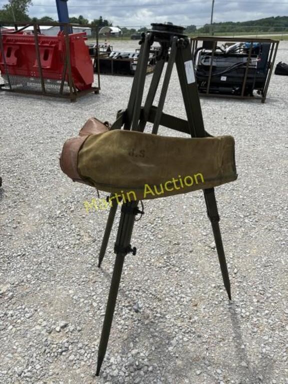 US Military Tripod w/ Case