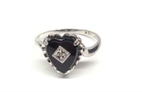 10K White Gold Onyx Heart Ring w/ Diamond (sz 6)