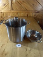 STOCK POT AND STRAINER