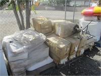 3 pallets of lights and miscellaneous