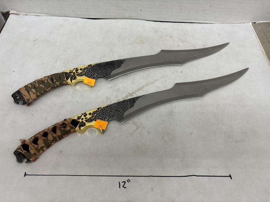 2 Knives
