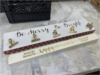 Merry & Bright Sign w/clips