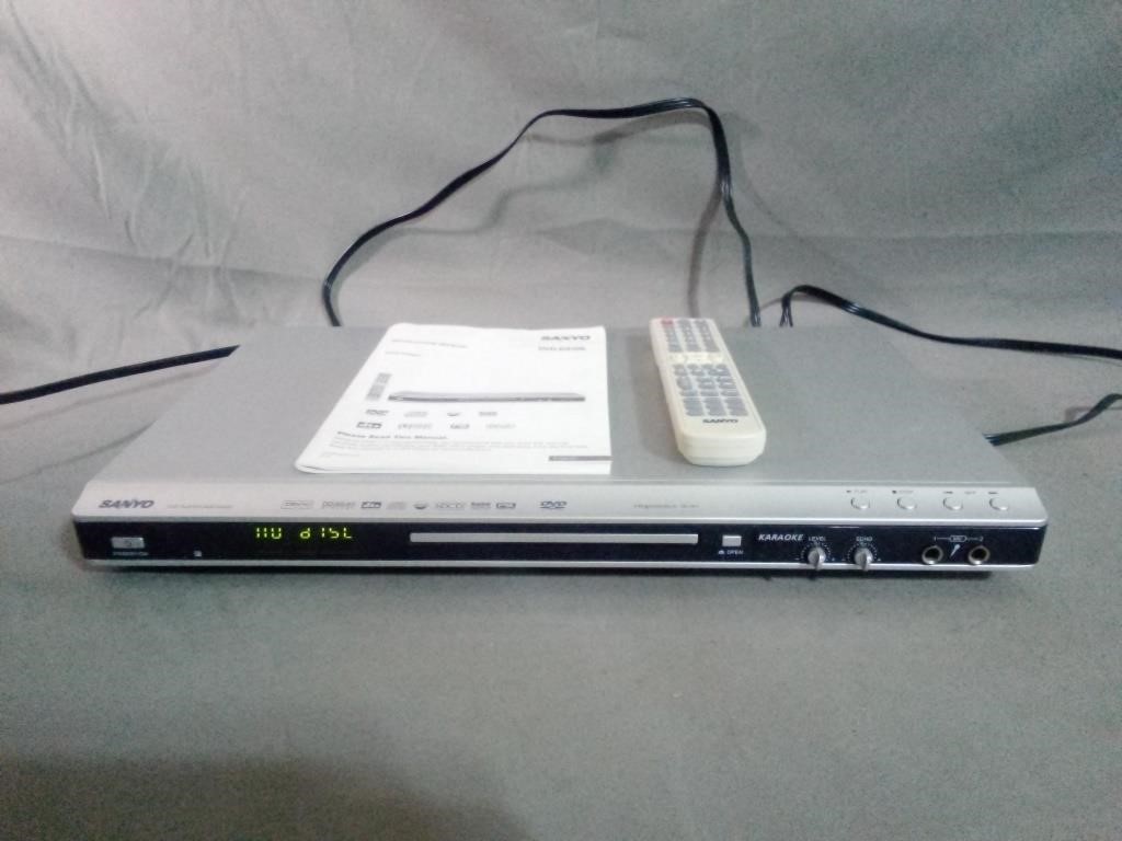 Sanyo DVD- DX506 DVD Player has Manual and Remote