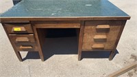 Shelbyville desk company very sturdy desk, 30.5,