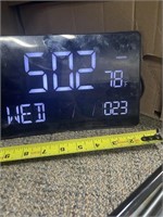 Clock with temperature works