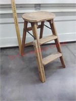>Wooden Step Stool
